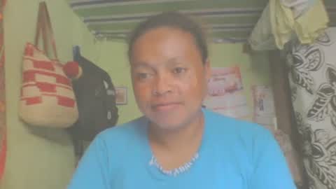 carinesexy69 online show from 02-04-25, 10:54