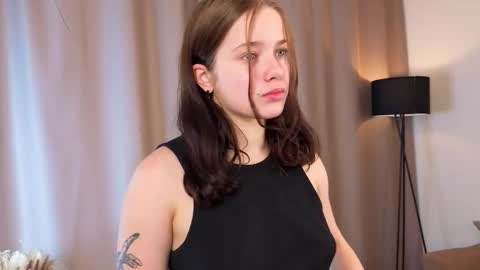 Snapshot of carissaolivo chatting on 10-18-25, 06:48 Elena online show from 10-18-25, 06:48