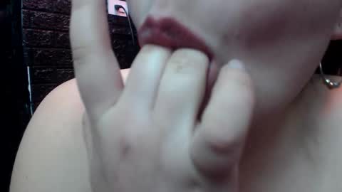 Snapshot of carla_999 chatting on 10-04-25, 02:04 carla_999 online show from 10-04-25, 02:04