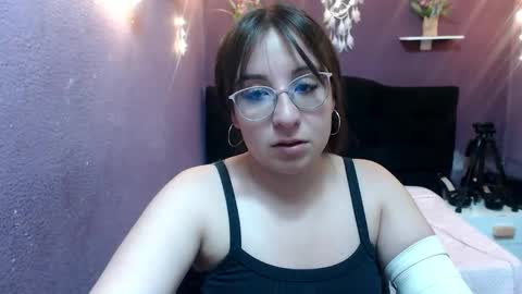 Snapshot of carla_999 chatting on 11-06-25, 04:08 carla_999 online show from 11-06-25, 04:08