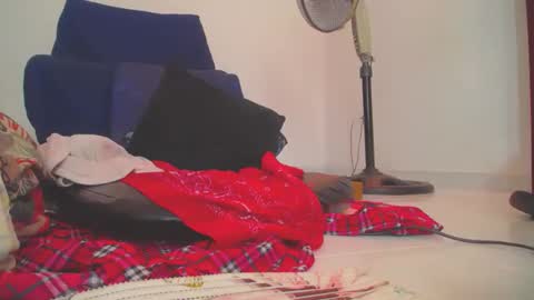Snapshot of carla_prestige chatting on 12-17-24, 06:31 carla_prestige online show from 12-17-24, 06:31