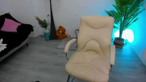 carla_shine online show from 01-14-26, 05:35