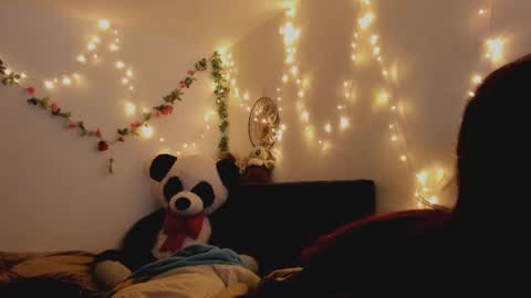 Carla online show from 11-12-25, 12:00