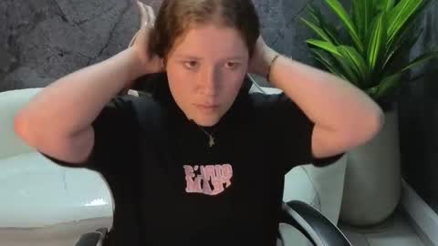 Carla  online show from 10-27-25, 12:31