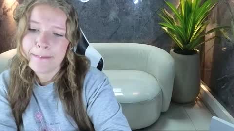 Carla  online show from 10-29-25, 01:24