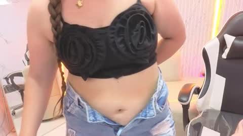 Carla  online show from 11-12-25, 01:11