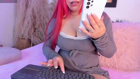 Snapshot of carla_wet18 chatting on 01-25-25, 03:51 Carla Wet18 online show from 01-25-25, 03:51
