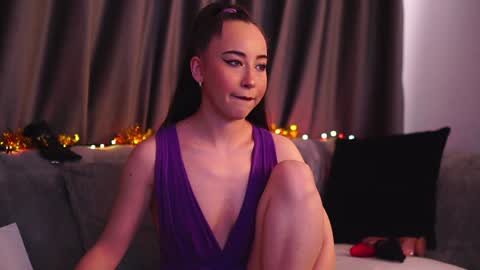 CarlaGavin online show from 02-06-25, 10:37