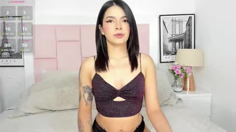 Snapshot of carlajaeger chatting on 02-12-25, 09:33 carla online show from 02-12-25, 09:33