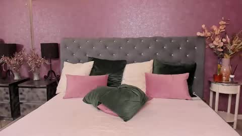 Snapshot of carlareys chatting on 03-09-25, 01:59 carlareys online show from 03-09-25, 01:59