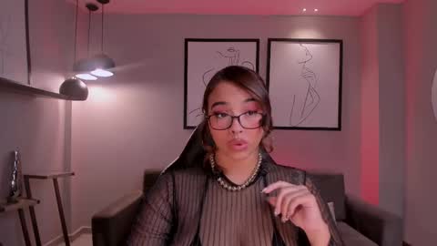 Snapshot of carlasmithx chatting on 03-12-25, 04:08 Carla online show from 03-12-25, 04:08