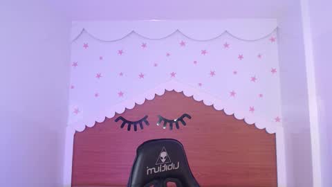 CARLYE   online show from 10-23-25, 03:17