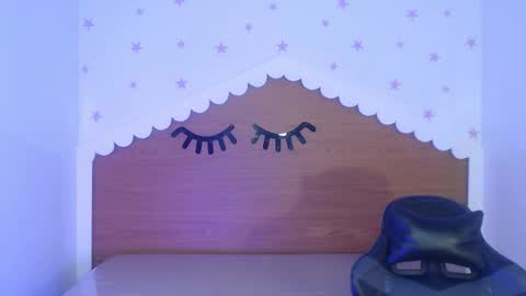 CARLYE   online show from 12-20-25, 03:24