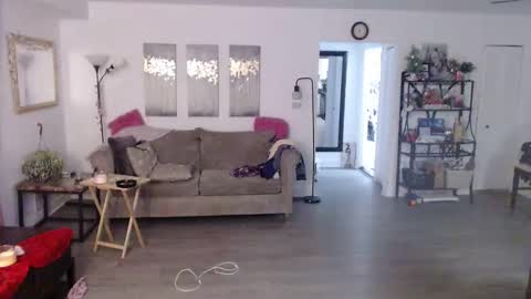 Snapshot of carliecreams chatting on 09-25-25, 12:42 Carlie online show from 09-25-25, 12:42