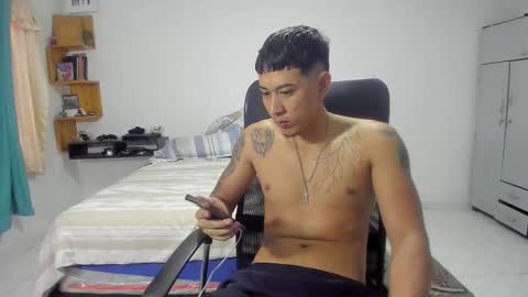 Snapshot of carlitosex09 chatting on 10-19-25, 08:20 master online show from 10-19-25, 08:20