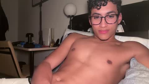 Snapshot of carlitossmith chatting on 02-13-26, 08:43 Carlitos online show from 02-13-26, 08:43