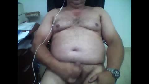 carlos8711 online show from 11-01-25, 10:39