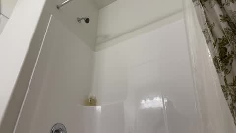 carlosjosecb2 online show from 10-01-25, 04:07