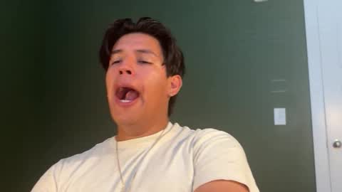 carlosjosecb2 online show from 10-21-25, 03:46