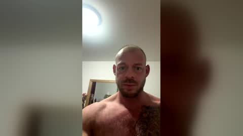 Snapshot of carloslavigne4 chatting on 04-01-26, 02:56 carloslavigne4 online show from 04-01-26, 02:56