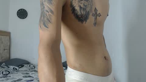 Snapshot of carlossmi01 chatting on 10-08-25, 07:33 carlossmi01 online show from 10-08-25, 07:33