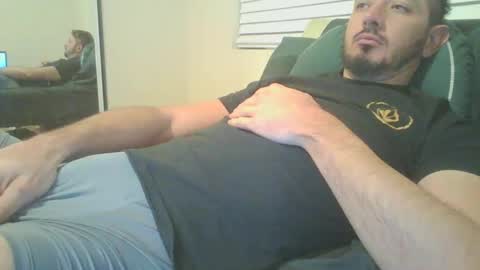 Snapshot of carloxxx24 chatting on 01-06-25, 03:53 DBX online show from 01-06-25, 03:53