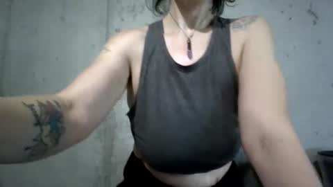 Carly Smiles online show from 12-27-24, 03:37