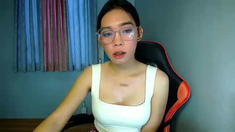 Snapshot of carmelasexmachinex chatting on 02-06-25, 04:21 carmela online show from 02-06-25, 04:21