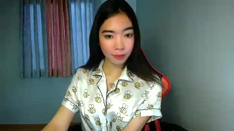 Snapshot of carmelasexmachinex chatting on 02-07-25, 07:40 carmela online show from 02-07-25, 07:40