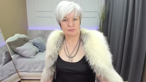 Carmen online show from 12-29-24, 03:11