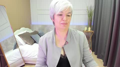 Carmen online show from 02-12-25, 01:09