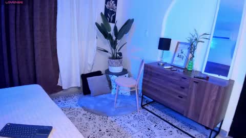 CARMILLA ROSS online show from 05-15-26, 02:35
