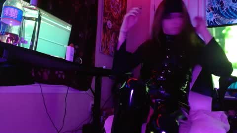 Snapshot of carnalexthecat chatting on 01-16-25, 07:49 Cat online show from 01-16-25, 07:49