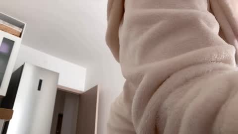 carol_may_ online show from 05-17-26, 06:33