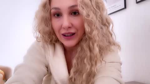 carol_may_ online show from 06-13-26, 05:16
