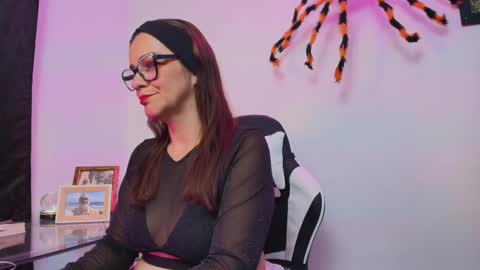 CAROL online show from 10-28-25, 10:41