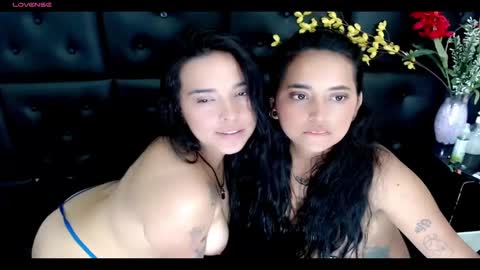 Snapshot of carolaine01 chatting on 02-14-25, 01:13 Carolaine01 online show from 02-14-25, 01:13