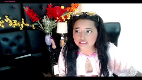 Snapshot of carolaine01 chatting on 02-19-25, 09:36 Carolaine01 online show from 02-19-25, 09:36