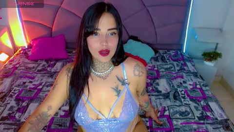 Snapshot of carolaine01 chatting on 10-04-25, 08:51 Carolaine01 online show from 10-04-25, 08:51