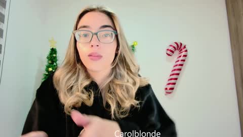 Snapshot of carolblonde chatting on 12-22-24, 04:17 Char online show from 12-22-24, 04:17