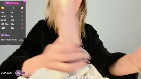 Snapshot of carolblonde chatting on 03-05-25, 08:00 Char online show from 03-05-25, 08:00