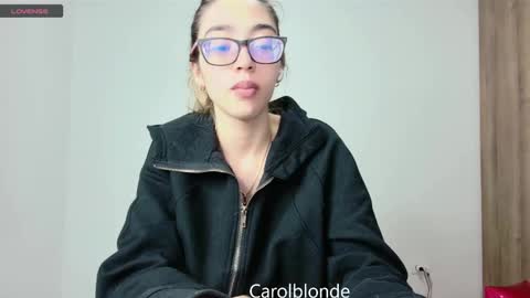 Snapshot of carolblonde chatting on 03-06-25, 01:05 Char online show from 03-06-25, 01:05