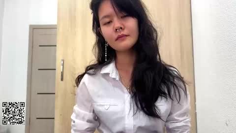 Kim online show from 11-23-25, 11:10