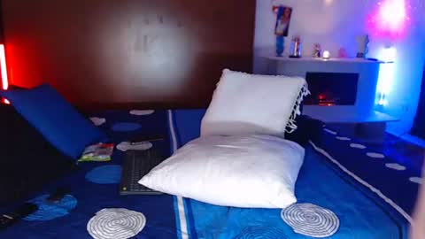 Carolin Moore online show from 06-14-26, 02:24