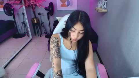 Snapshot of carolina_cherry chatting on 03-22-26, 11:57 CAROLINA. online show from 03-22-26, 11:57