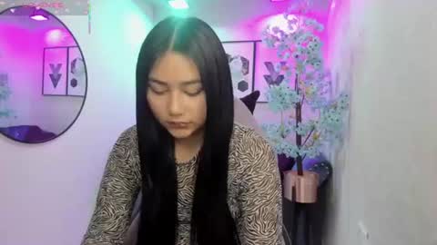 CAROLINA.  online show from 06-16-26, 12:52