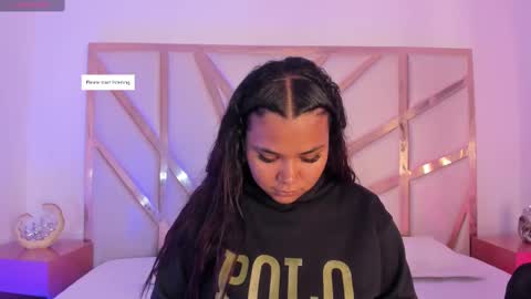 Snapshot of carolina_evannss chatting on 11-12-25, 11:43 carolina_evannss online show from 11-12-25, 11:43