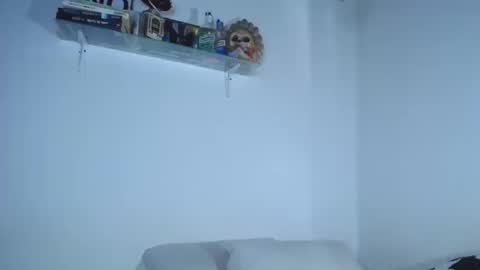 Snapshot of carolina_ml chatting on 09-23-25, 03:26 CarolinaM online show from 09-23-25, 03:26