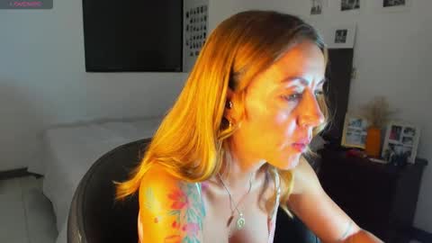 carolina_zaens online show from 12-03-25, 11:25