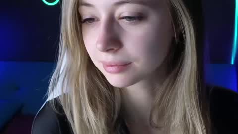 Carolina online show from 12-08-24, 01:02